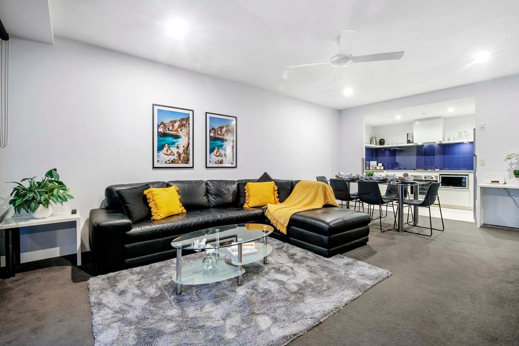Circle On Cavill - Self Contained & Privately Managed Apartments - Wow Stay Gold Coast Ngoại thất bức ảnh