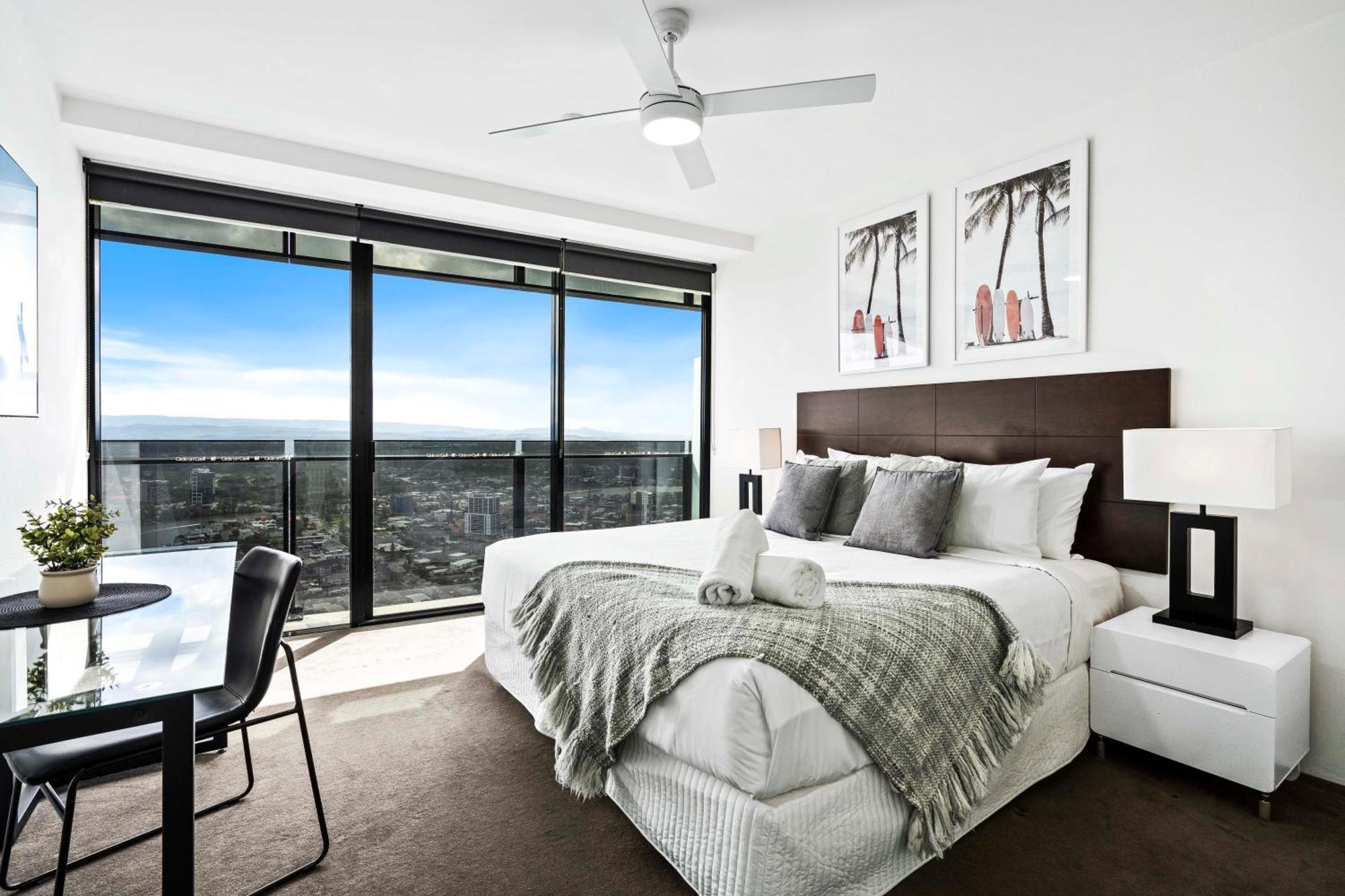 Circle On Cavill - Self Contained & Privately Managed Apartments - Wow Stay Gold Coast Ngoại thất bức ảnh